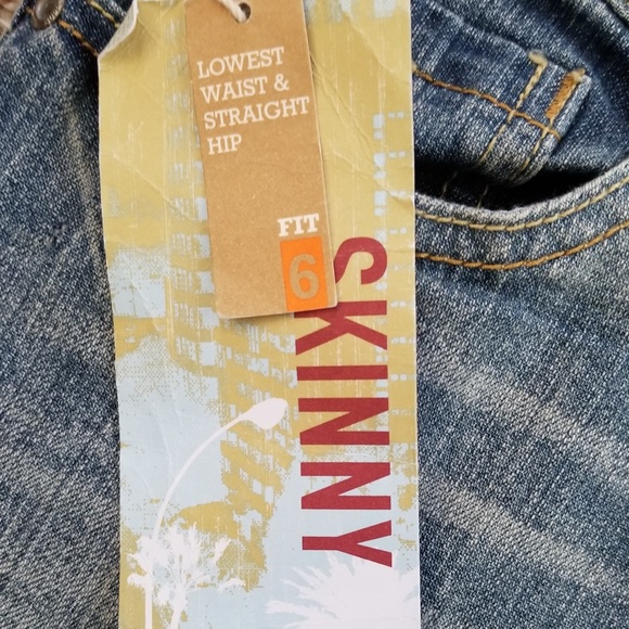 Mossimo Supply Co. Women's Lowest Waist Straight Skinny Jeans Size 11‎ Short NEW - Picture 7 of 11